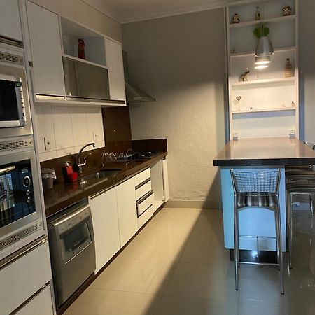 Casa No Centro De Balneario Camboriu Βίλα Εξωτερικό φωτογραφία