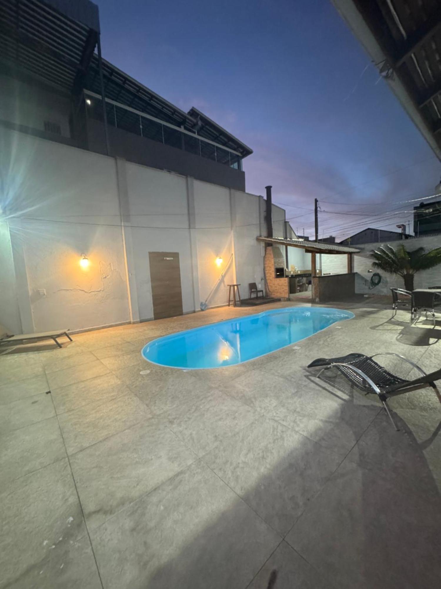 Casa No Centro De Balneario Camboriu Βίλα Εξωτερικό φωτογραφία